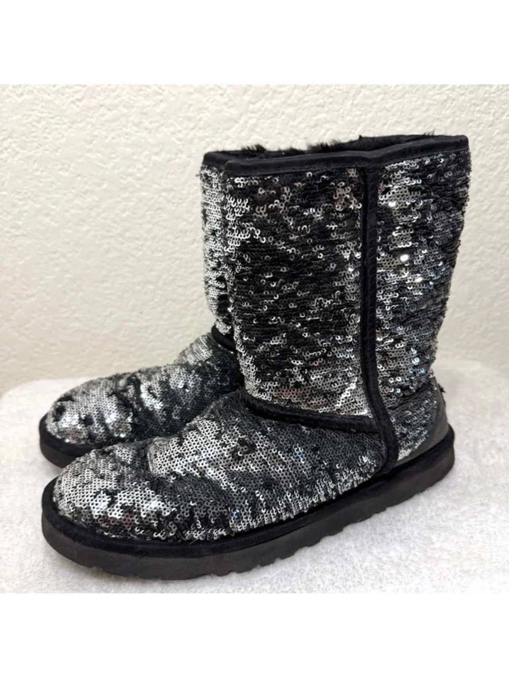 UGG Australia Classic Short sequin boots in black and silver wool lined Size 8